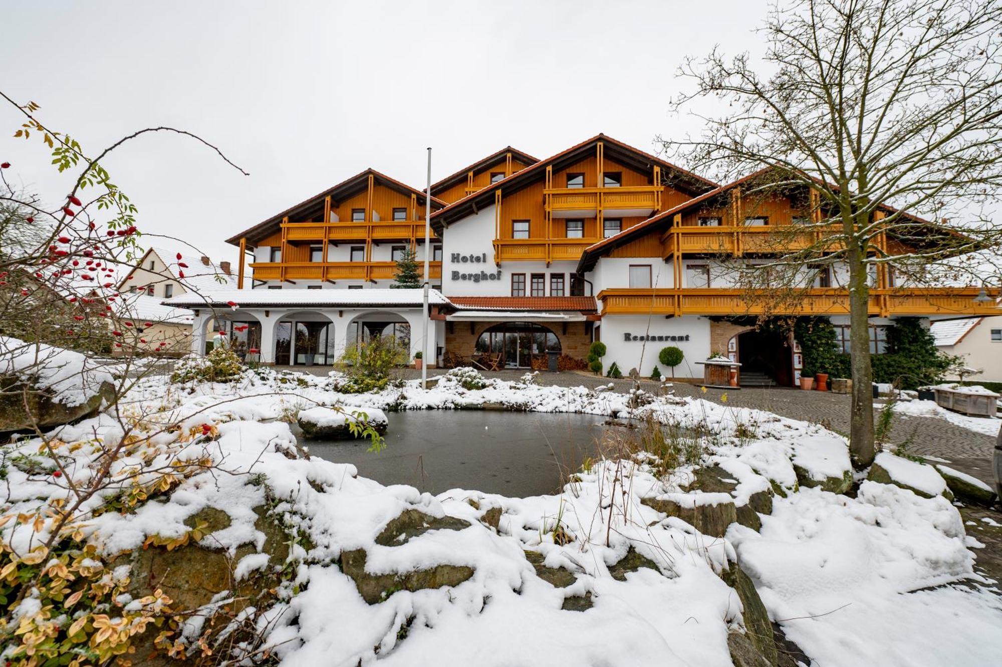 Hotel Berghof Петерсберг Экстерьер фото