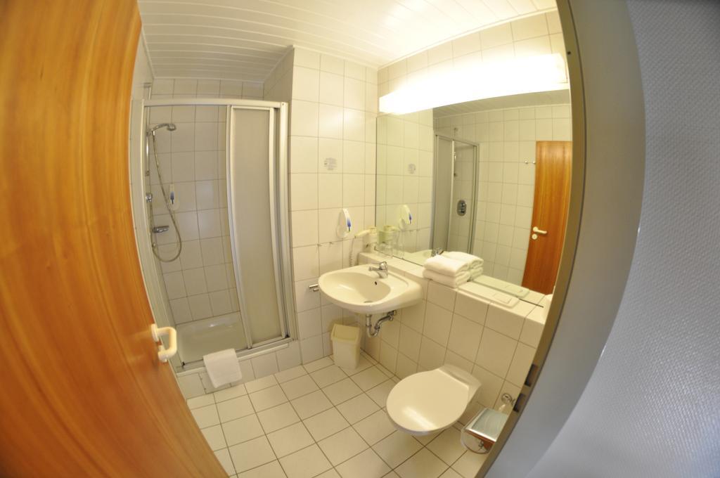 Hotel Berghof Петерсберг Экстерьер фото
